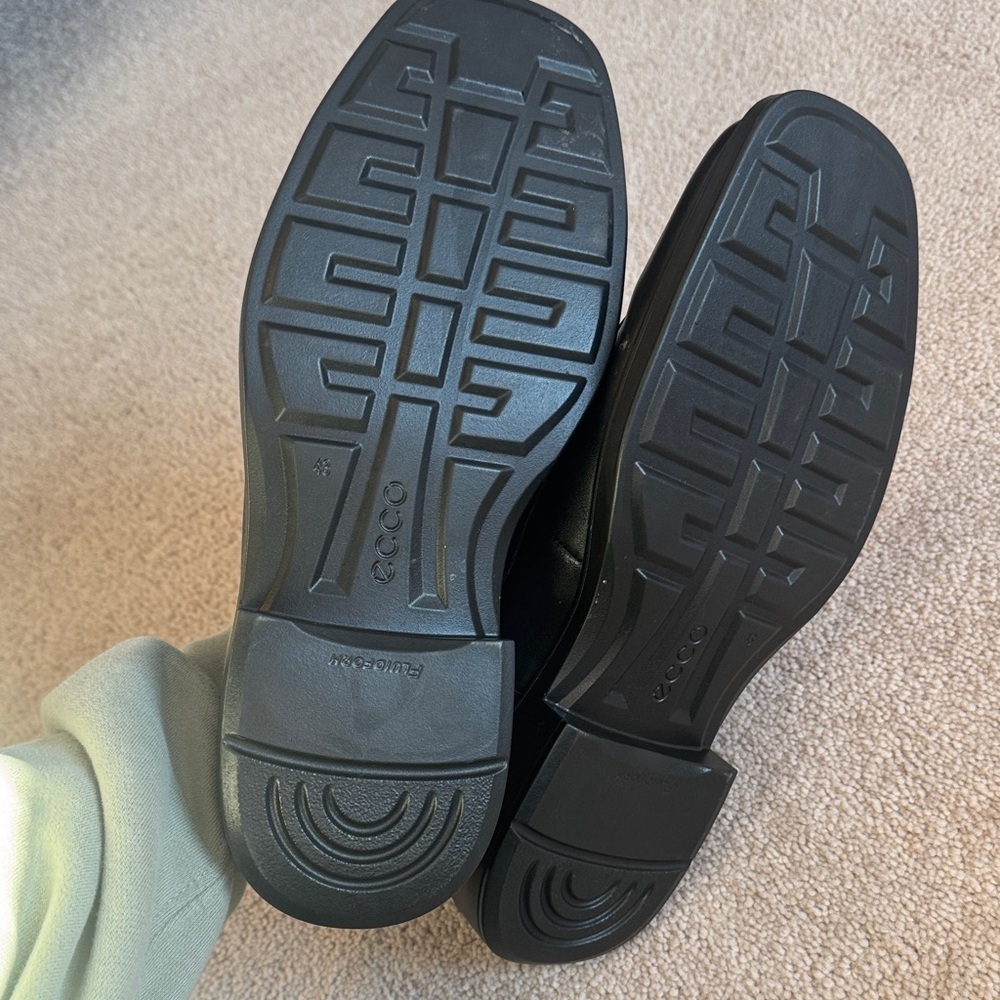Ecco Black Leather Men's Oxfords - Picture 3 of 5